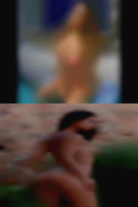 A female nude sexy housewife gamer (ideal.